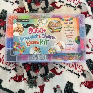Nomi Rainbow Loom Kit with Assorted Colors